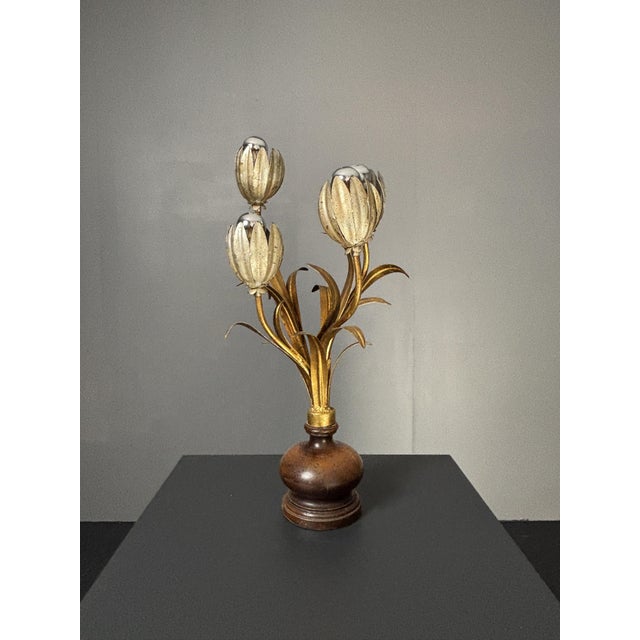 Mid-Century Hollywood Regency Italian Gilt Tole Four-Light Tulip Table Lamp on Turned Wood Base, 1960s For Sale - Image 9 of 17