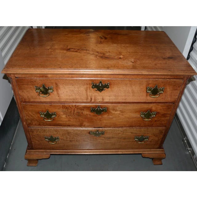 Early American Chippendale Period Maple Chest of Drawers For Sale In San Francisco - Image 6 of 13