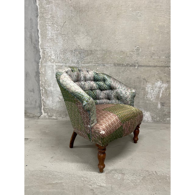 Traditional Traditional Tufted Tub Chair For Sale - Image 3 of 13