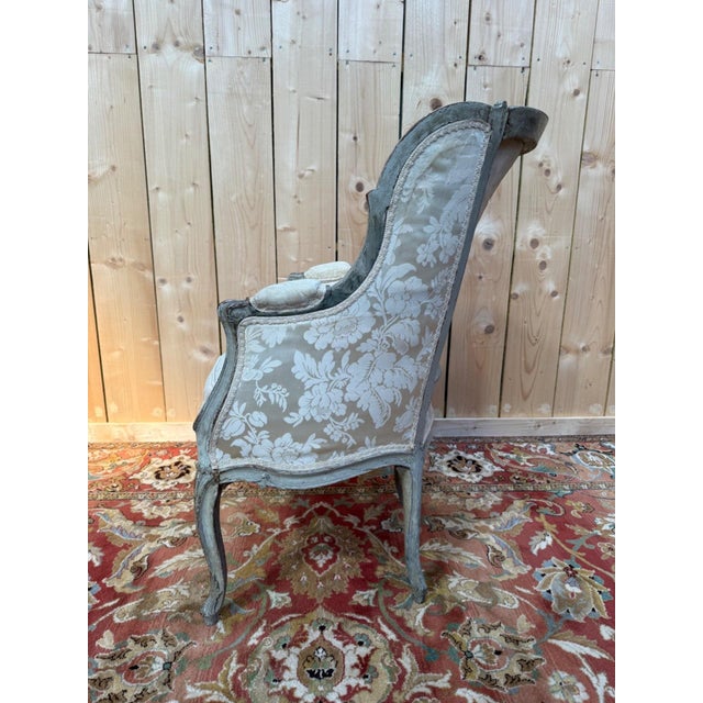 Louis XVI Wingback Armchair in Grey Lacquered Wood and Damask Silk For Sale - Image 6 of 8