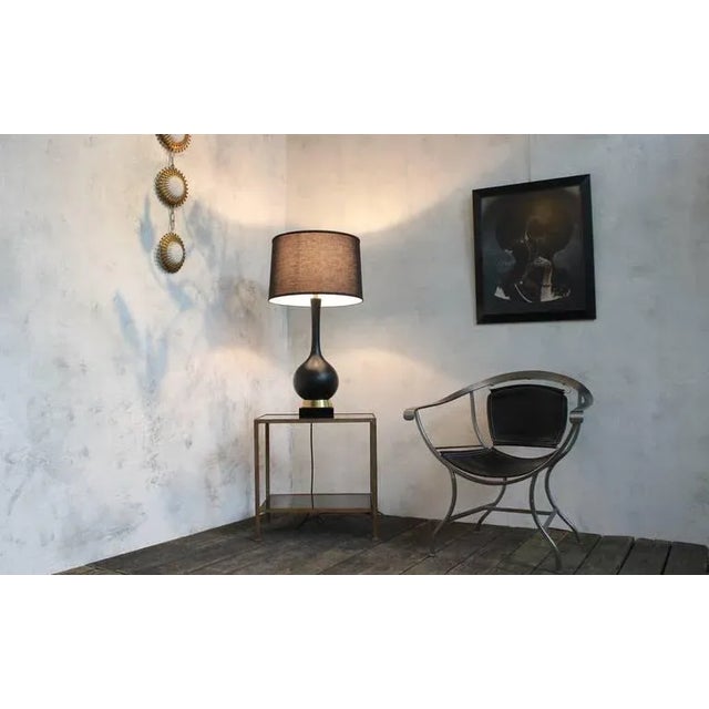 Mid-Century Modern American Mid-Century Black Ceramic Table Lamp With Brass and Wood Base, 1960s For Sale - Image 3 of 10