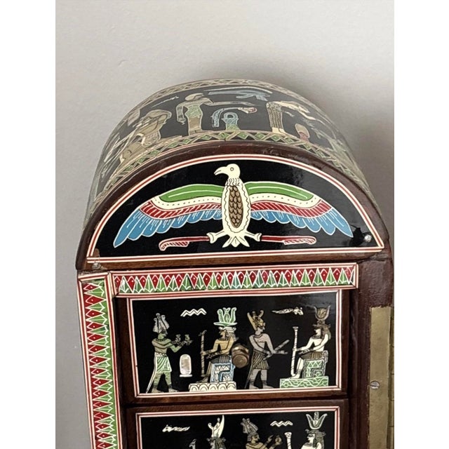Egyptian Revival 1920s Mother of Pearl Inlay Table Top Jewelry Box For Sale In Chicago - Image 6 of 12