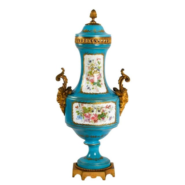 French Monumental French Sèvres Style Turquoise Porcelain Urn With Ormolu Mounts For Sale - Image 3 of 12
