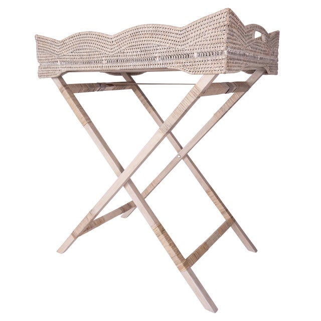 Artifacts Rattan Scallop Design Butler Tray with Wooden Legs, White Wash For Sale In Houston - Image 6 of 7