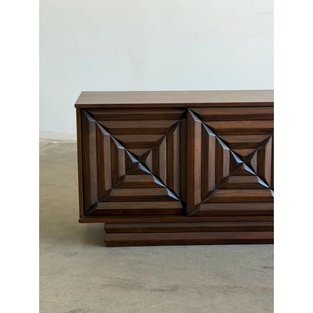 1960s 1960s Brutalist Walnut Credenza With Carved Diamond Design For Sale - Image 5 of 18