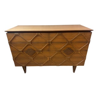 Vintage Chest of Drawers For Sale