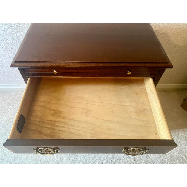 Hickory American Masterpiece Collection Inlaid/Banded Mahogany Chippendale Bedside Chest Vintage For Sale - Image 12 of 13