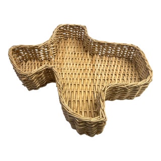 1980’s Vintage Texas Form Wicker Basket For Sale