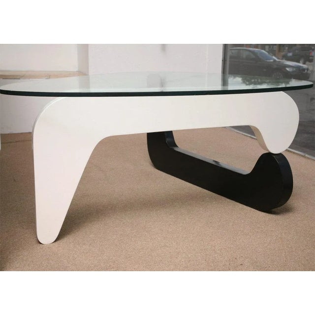 1970s Mid-Century Modern Black and White Noguchi Style Coffee Table For Sale - Image 5 of 10