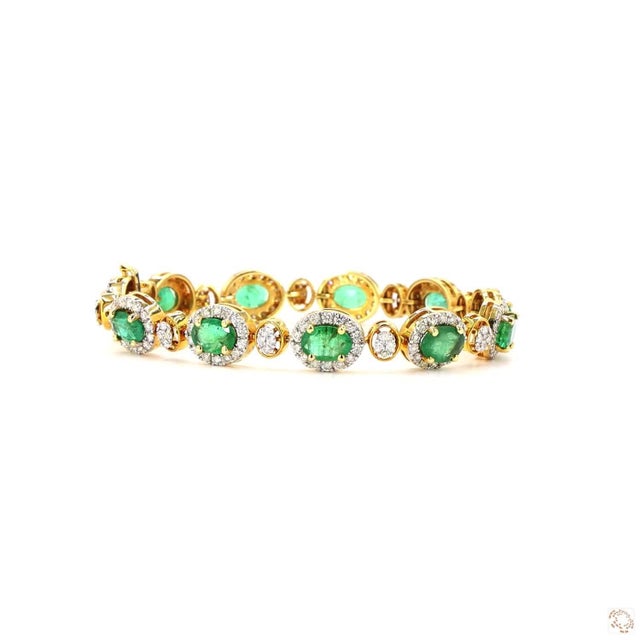 Silver 2.51 Carat Round Brilliant Cut Diamond Emerald Gold Bracelet For Sale - Image 8 of 9