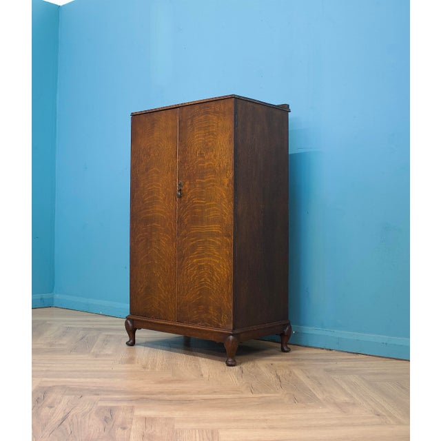 Art Deco Oak Tallboy in the style of Heals, 1930s For Sale - Image 4 of 9