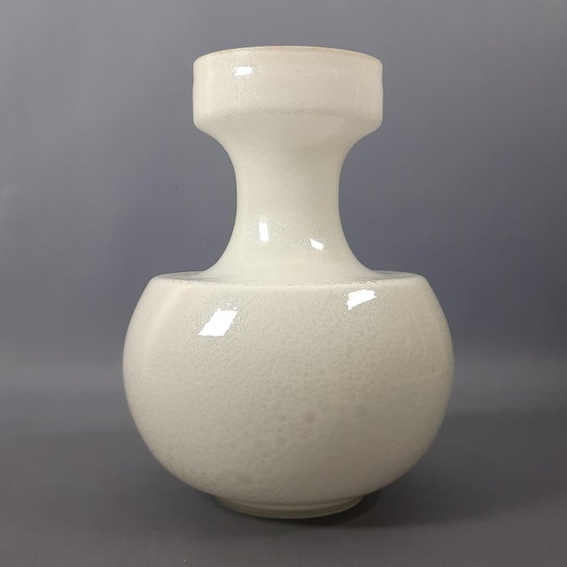 Modern Vintage Space Age Vase in White Murano Glass, 1970s For Sale - Image 3 of 11
