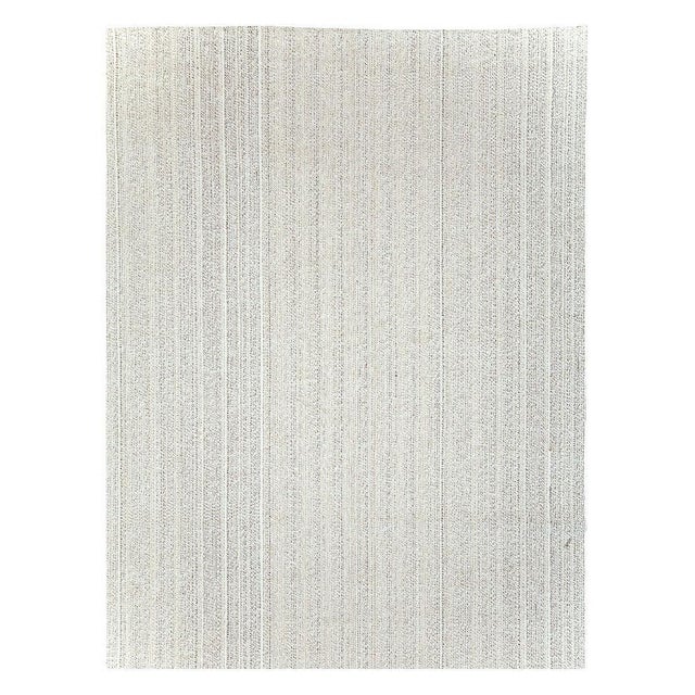 Modern Galerie Shabab Collection Mid-20th Century Handmade Turkish Flatweave Kilim Room Size Carpet in White For Sale - Image 3 of 9
