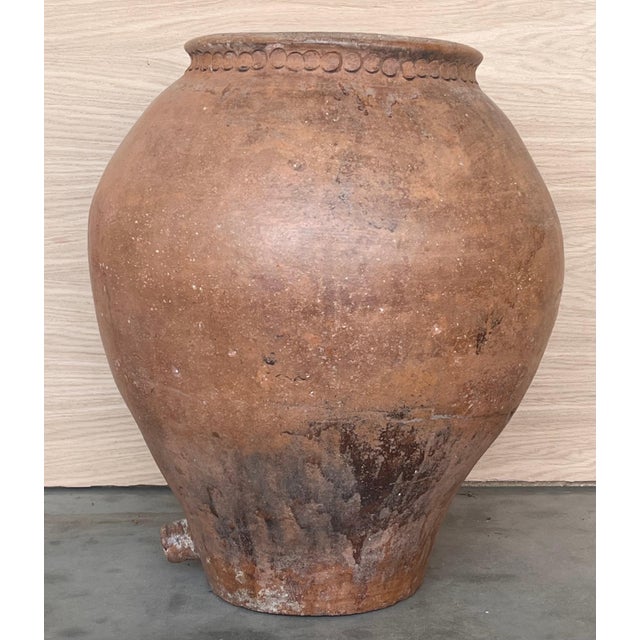 16th Century Spanish Terracotta Vase For Sale - Image 11 of 18