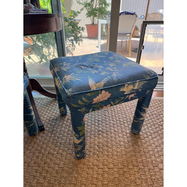 Pair of Vintage Parsons Ottomans in Chinoiserie Bird & Botanical Print For Sale - Image 9 of 10