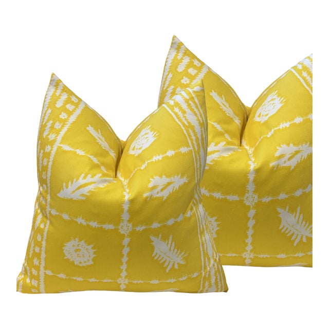 Set of 2 Peter Dunham Fig Leaf Designer Throw Pillows – Citrus Yellow on White For Sale