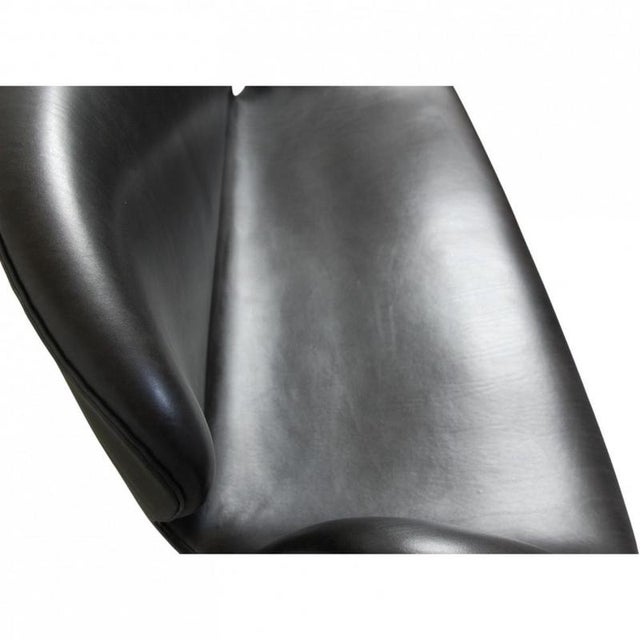 Swan Sofa in Black Grace Leather by Arne Jacobsen, 2019 For Sale - Image 18 of 18
