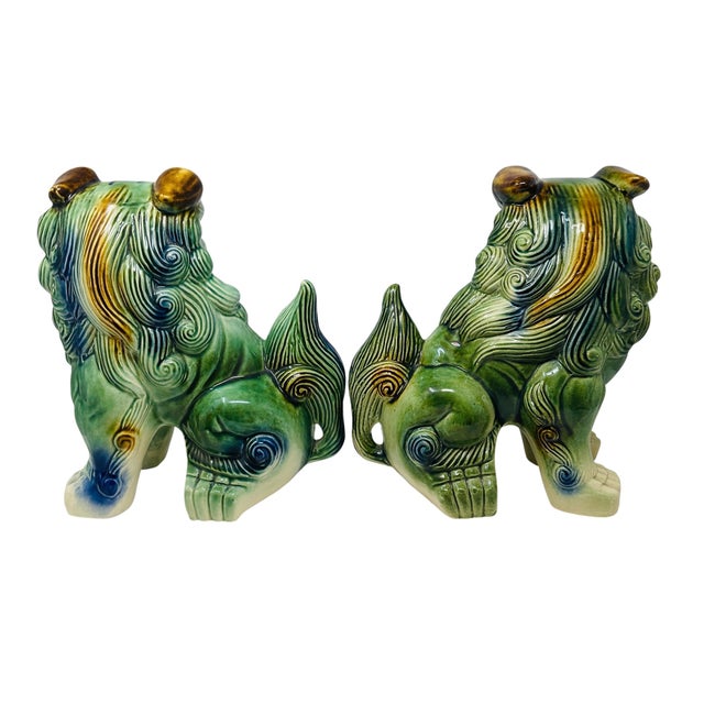 Japanese Grandmillennial 12” Mid-Century Japanese Shishi Foo Dogs in Vivid Sancai Glaze - Pair For Sale - Image 3 of 18