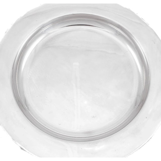 We are offering this sterling silver platter made by the Worden-Munnis Company of Boston, Massachusetts. It is a...