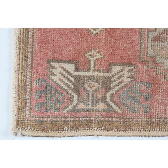 Late 20th Century Minimal Vintage Turkish Door Mat Rug -1' 8'' X 3' 1'' For Sale - Image 5 of 11