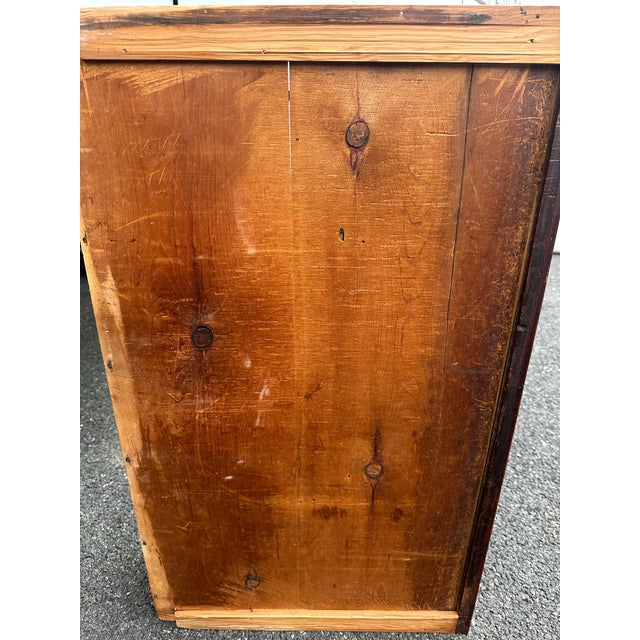 Early 19th Century Antique American Federal Mahogany Chest of Drawers, Circa 1820 For Sale - Image 5 of 9
