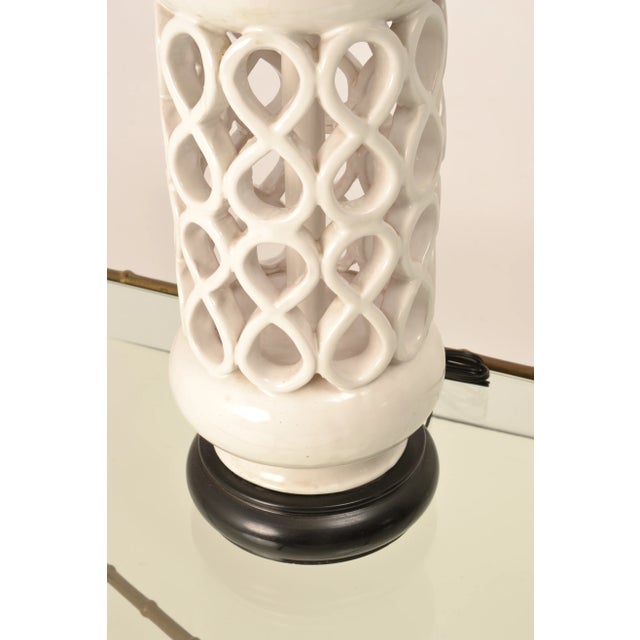Sculptural Mid-Century Modern Ceramic Lamp For Sale - Image 4 of 10