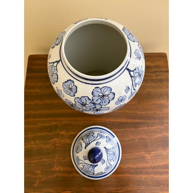 Ceramic Chinoiserie Large Blue and White Porcelain Ginger Jar For Sale - Image 7 of 7