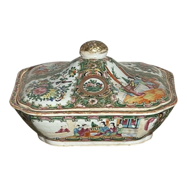 Antique Chinese Porcelain Famille Rose Medallion Tureen For Sale