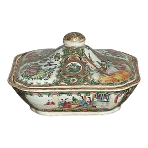 Antique Chinese Porcelain Famille Rose Medallion Tureen