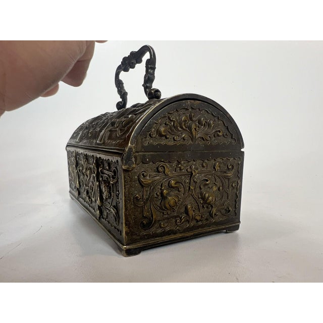 Kye or Jewelry Box Bronze Antique Raised Relief Ggleykauf Nurnberg Germany For Sale - Image 13 of 18