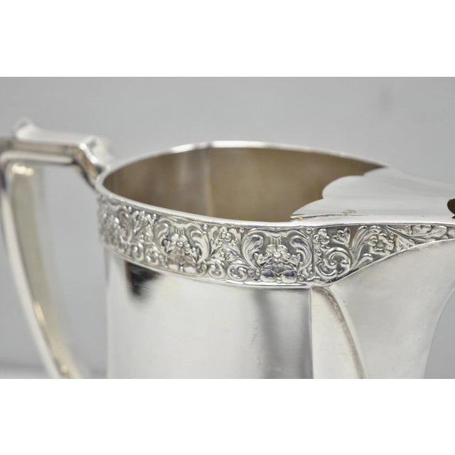 Art Deco Vintage Oneida Coronation Community Silver Plated Water Pitcher With Handle For Sale - Image 3 of 15