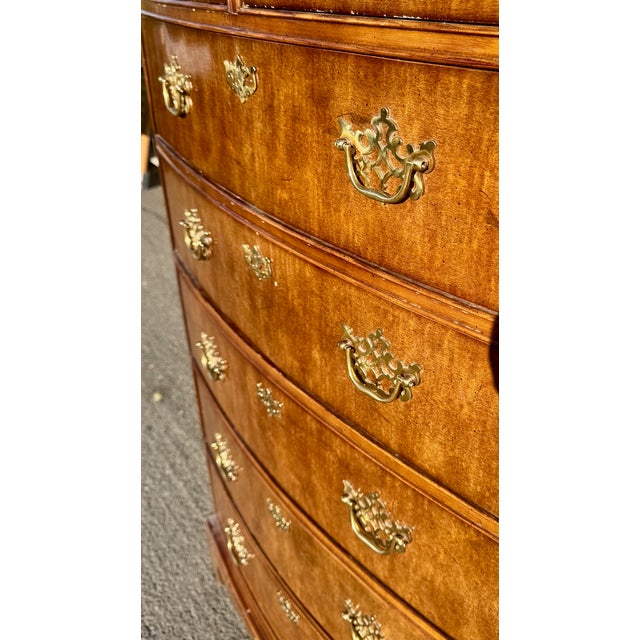 Henredon Georgian Bow-Front Mahogany Highboy Chest For Sale In Denver - Image 6 of 9