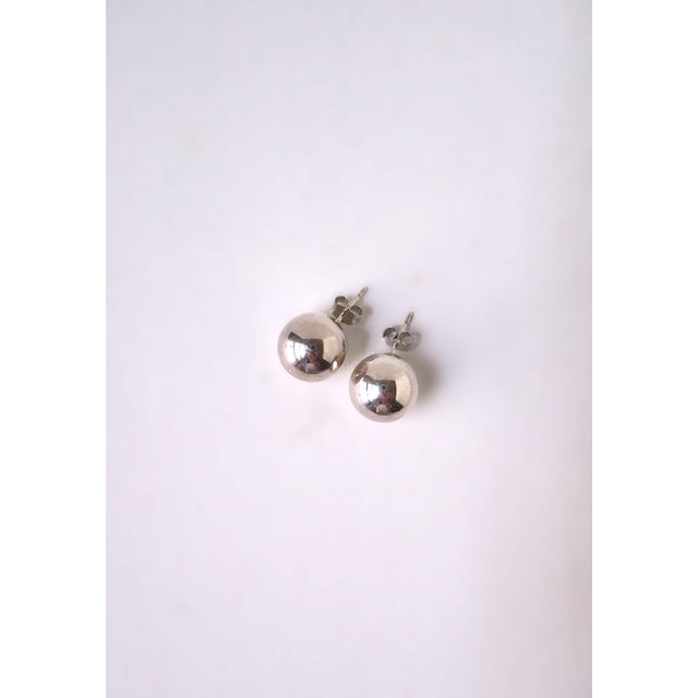 Modern Sterling Silver Ball Earrings, in the Style of Tiffany & Co., Pair, Circa Late-20th Century For Sale - Image 3 of 14