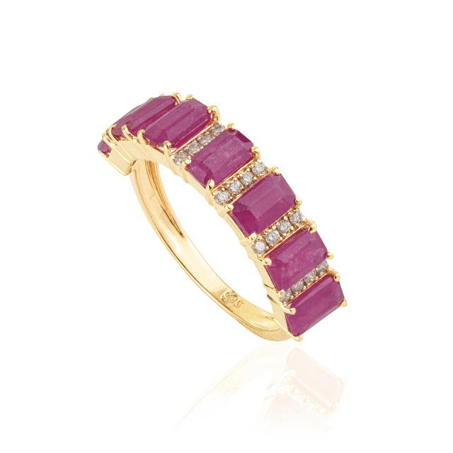 2.89 Carat Ruby & Diamond Band Ring in 14k Yellow Gold Stackable Design Size 5.5 For Sale - Image 4 of 16