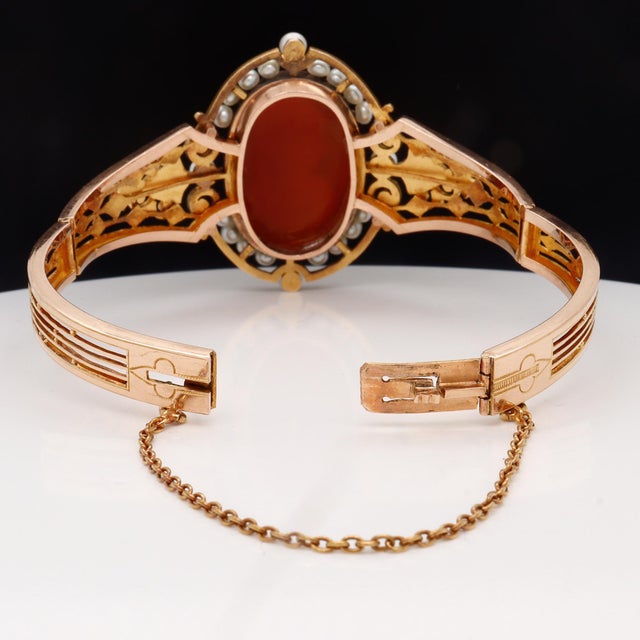 Antique Victorian 18k Gold, Seed Pearl, & Agate Cameo Bracelet For Sale - Image 13 of 14