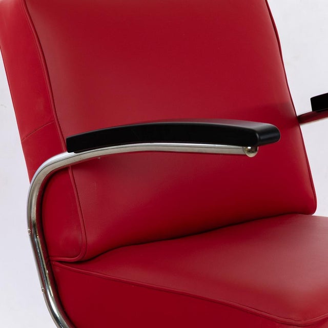 Set of Bauhaus Cantilever Chair and Ottoman For Sale - Image 4 of 7