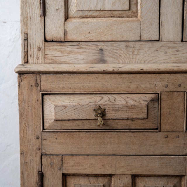 Welsh Oak CWPWRDD Deuddarn, c.1700 For Sale - Image 13 of 18