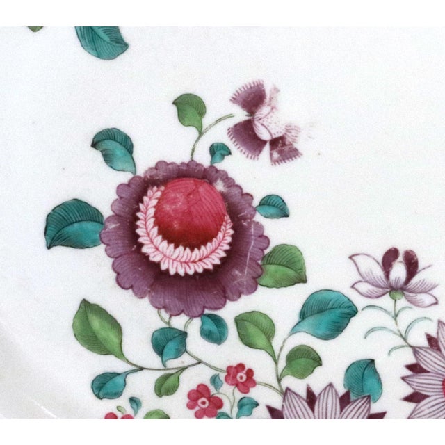 Barr, Flight & Barr Worcester Porcelain Serving Dishes, Famille Rose Taste For Sale In Philadelphia - Image 6 of 14