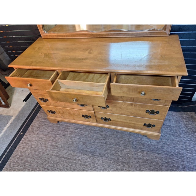 1970s Baumritter Ethan Allen Maple 9 Drawer Dresser With Matching Mirror For Sale - Image 9 of 12