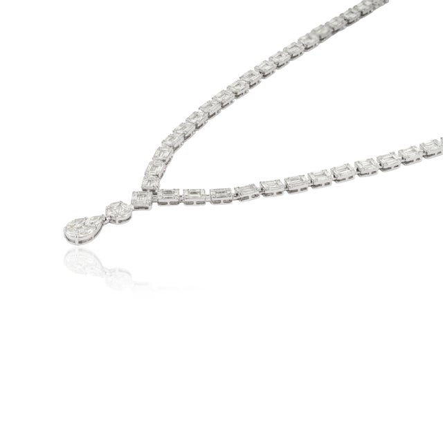 Metal Luxury 6.24 Carat Diamond Tennis Y Necklace in 18k White Gold For Sale - Image 7 of 16