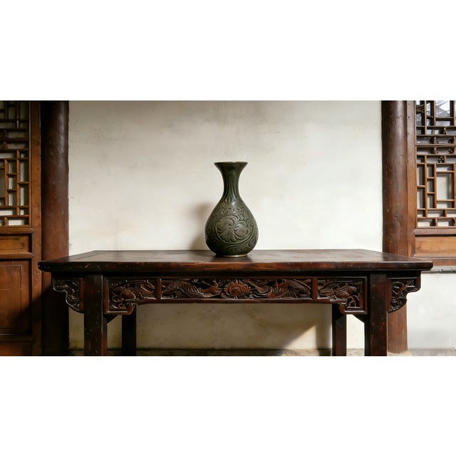 "W-12cm,H-23cm Experience the beauty and elegance of Chinese history with our Chinese Vintage Porcelain Handcrafted with...