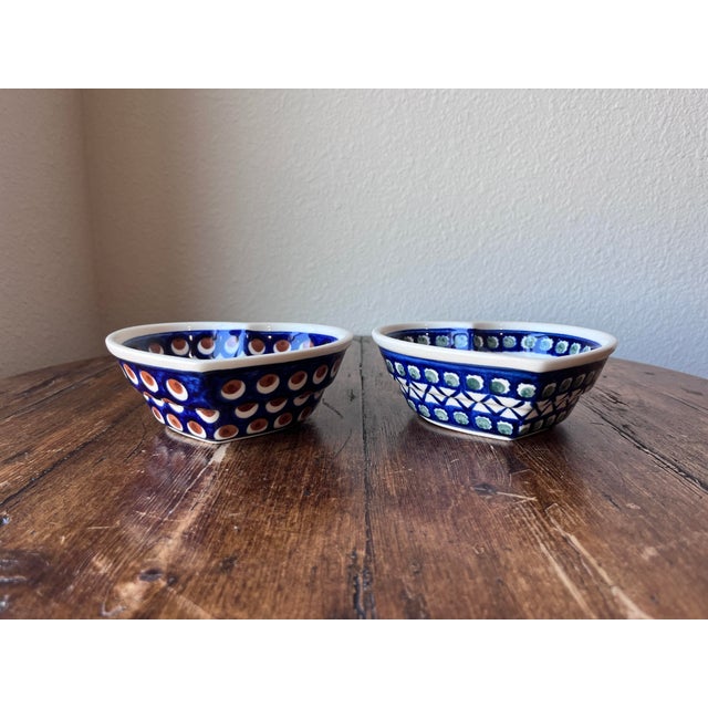 Traditional Late 20th Century Polish Pottery Boleslawiec Heart Shaped Bowls - Set of 2 For Sale - Image 3 of 7
