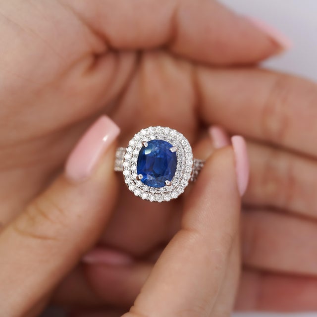 Modern 4.73 Carat Grs Certified Oval Blue Sapphire & Double Diamond Halo Ring Size 9 For Sale - Image 3 of 9