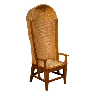 Scottish 1900s Orkney Island Canopy Chair with Hooded Handwoven Straw Back For Sale