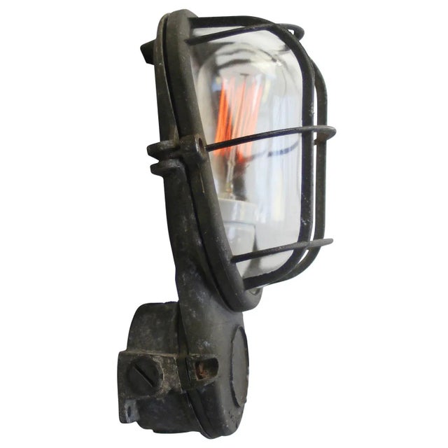 1970s Vintage Industrial Grey and Clear Glass Wall Lamp from Industria Rotterdam For Sale - Image 5 of 5