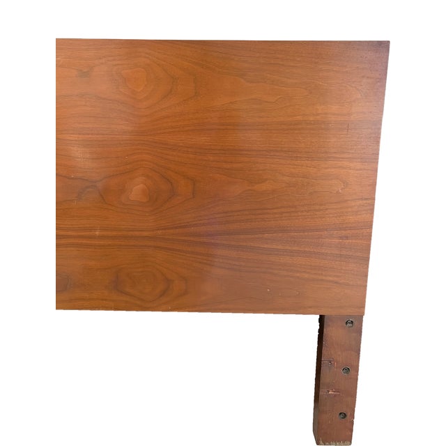 Vintage George Nelson for Herman Miller Thin Edge King Walnut Headboard For Sale In Miami - Image 6 of 12