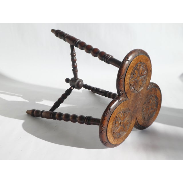 Brown Antique Oak Wooden Side Table with Floral Carved Bobbin Leg and Pedestal Trefoil Top, 1920s For Sale - Image 8 of 11