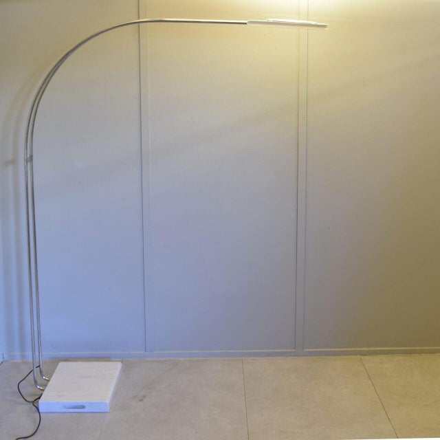 1970s Gesto Terra Arc Floor Lamp in Marble and Chromed Metal by Bruno Gecchelin for Skipper, 1970s For Sale - Image 5 of 10
