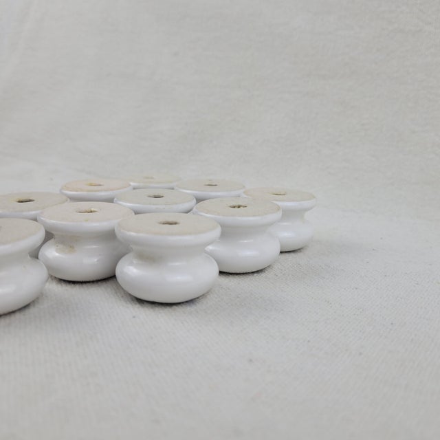 10pc Vintage Ceramic Drawer Pulls Knobs Hyacinthus Orientalis Floral White For Sale - Image 4 of 7