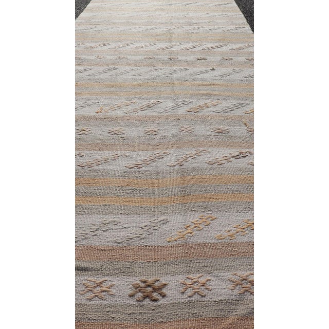 Peach Vintage Turkish Kilim Runner in Soft Cream, Beige, and Peach Tones 2'9 X 12'6 For Sale - Image 8 of 13
